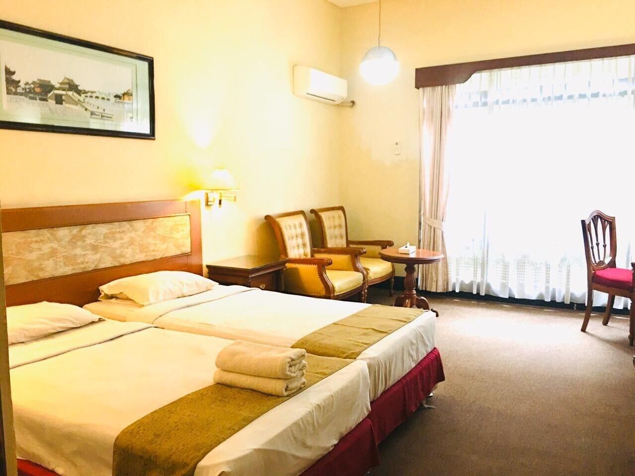 New Grand Park Hotel Surabaya Exterior foto