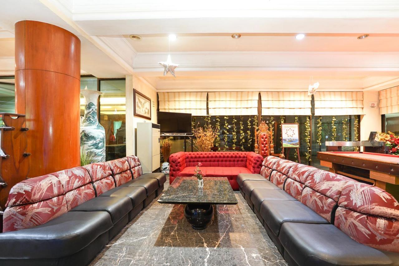 New Grand Park Hotel Surabaya Exterior foto