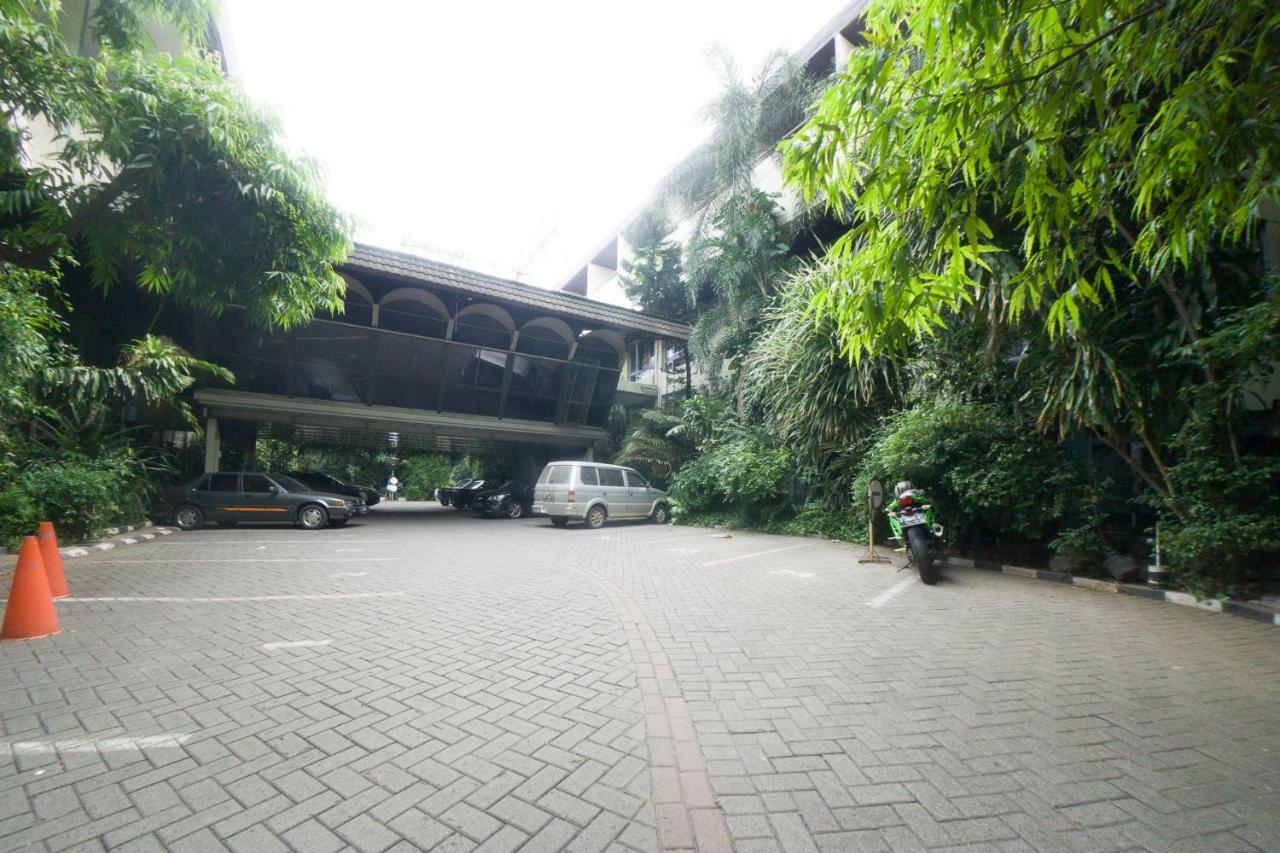 New Grand Park Hotel Surabaya Exterior foto